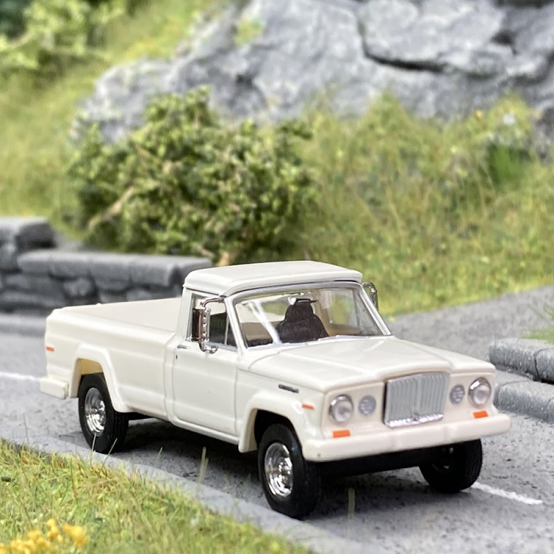 Jeep Gladiator A Blanc - BREKINA 19815 - HO 1/87