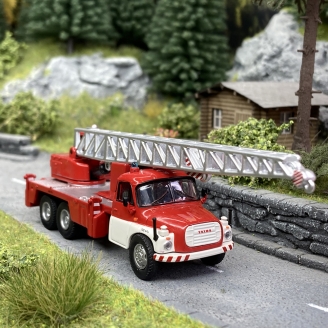 Camion de Pompiers Tatra T148 "Grande Echelle" - SCHUCO 452668300 - HO 1/87