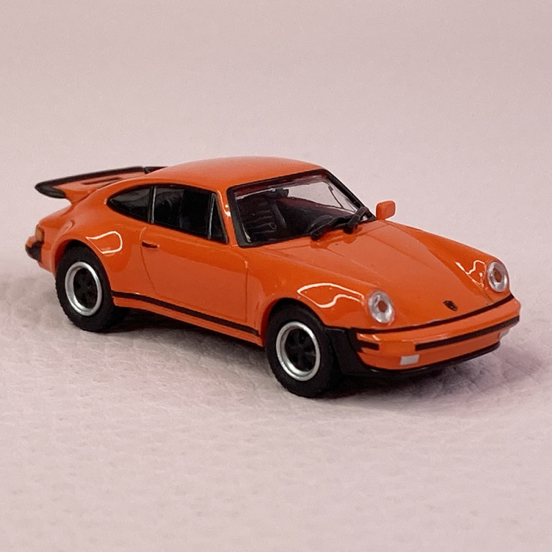 MINICHAMPS Porsche 911 Targa 1977 オレンジ 2.7L Porsche 911 Targa — Vintage Style, Endless Fun! - YouTube