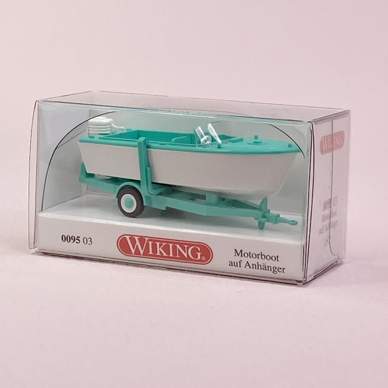 Bateau à moteur sur remorque - WIKING 09503 - HO 1/87