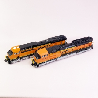 2 locomotives diesel SD70MAC et SD70ACE "BNSF" US digital son - MTH 20-2957-1 et 20-2620-1 - 0 1/43 - DEP65-050
