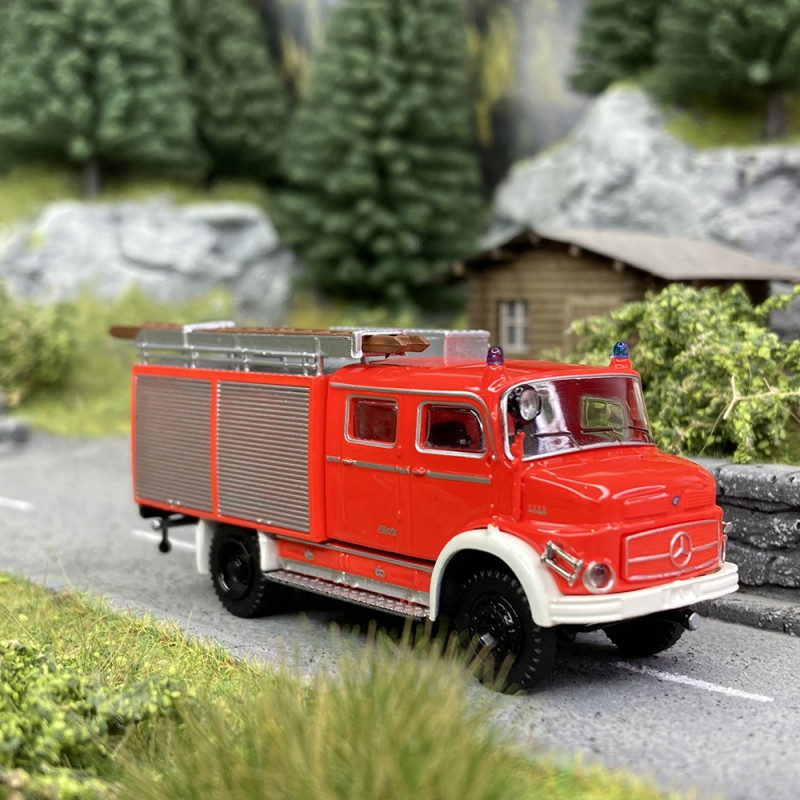 Mercedes LAF 1113 TLF 16, Pompiers avec Volets - BREKINA 47174 - HO 1/87