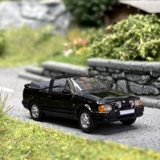 Ford ESCORT XR3 Cabriolet, Noire - PCX870159 - HO 1/87