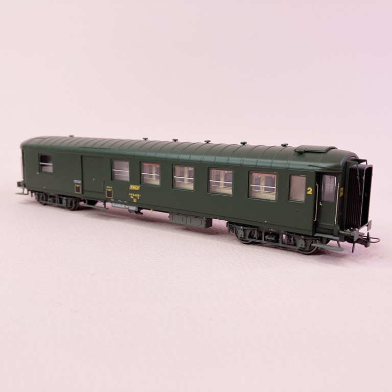 Voiture métallisée Ex-PLM B4D 2CL/fourgon, feu fin de convoi Sncf, Ep IV - REE VB466 - HO 1/87