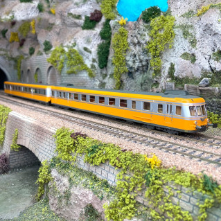 Autorail/remorque XBD 4737 + XRABx 8734 ép IV SNCF HO