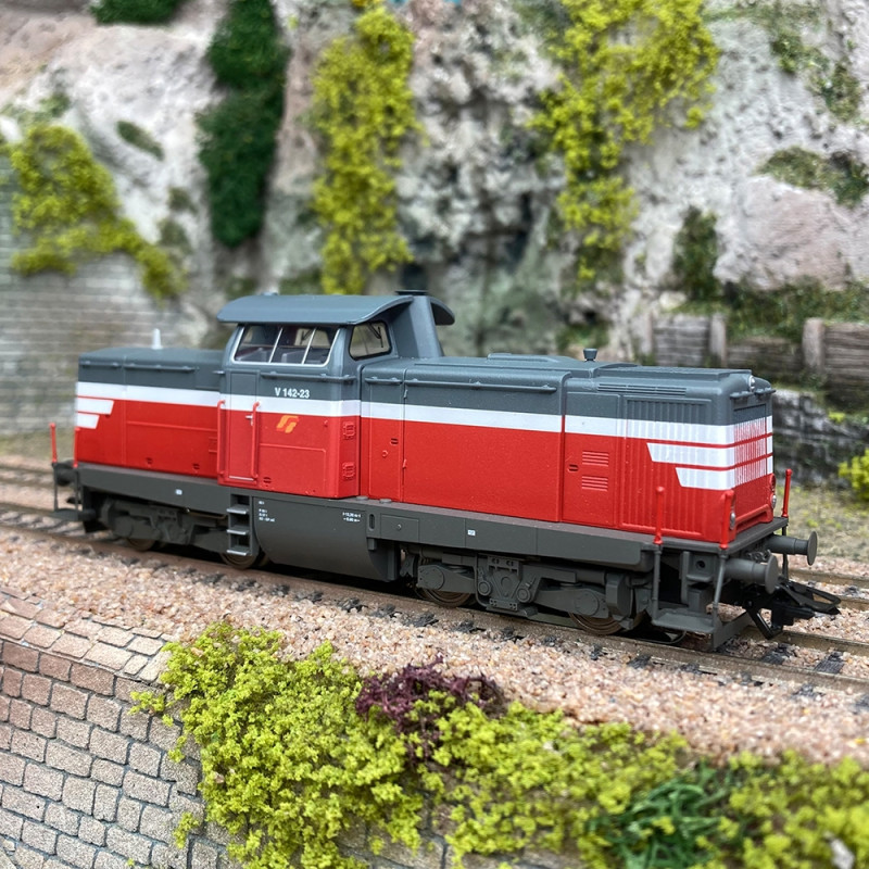 Locomotive diesel V 142-23 "Servizi Ferroviari" SerFer, Ep V, digital son 3R - MARKLIN 37174 - HO 1/87