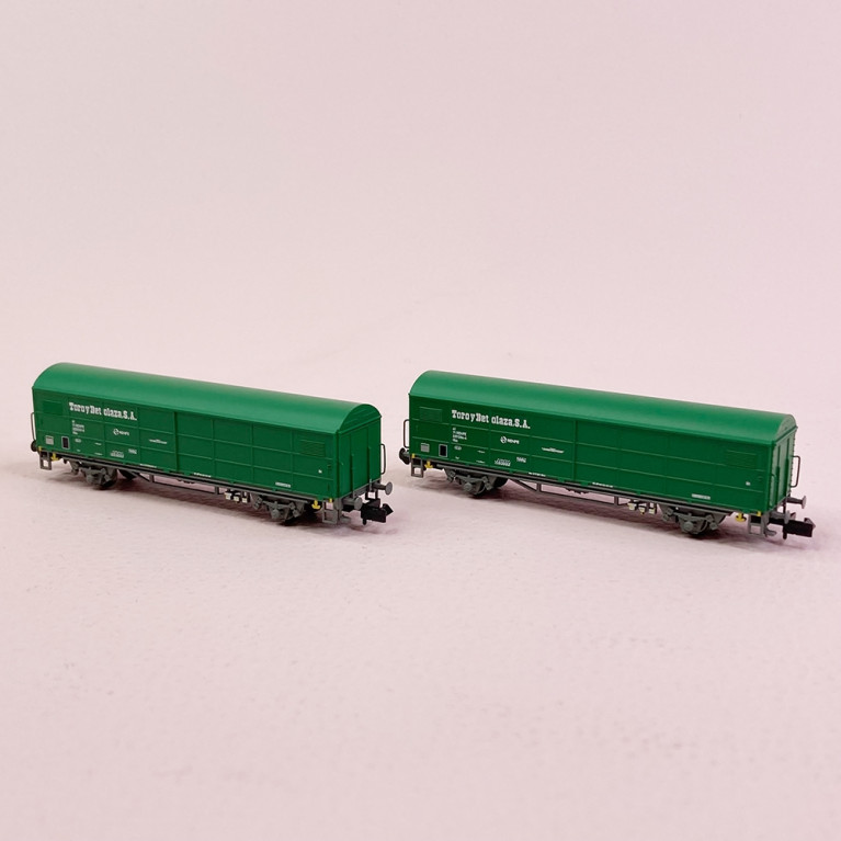 2 wagons couverts JPD livrée verte "Toro y Betolaza", Renfe, Ep V - ARNOLD HN6580 - N 1/160