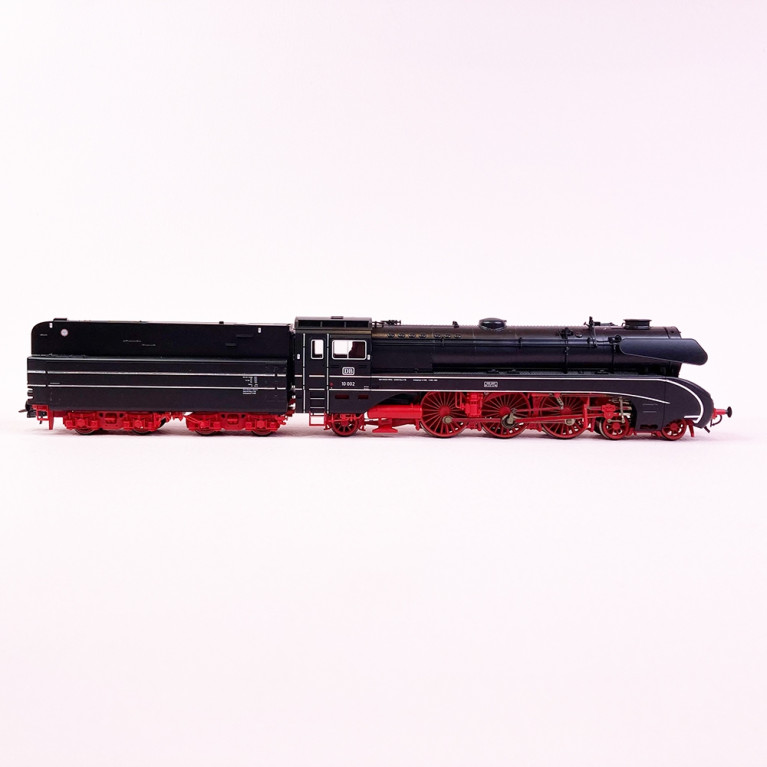 Locomotive à vapeur BR 10 002, DB, Ep III, digital son + fumée 3R - ROCO 78191 - HO 1/87