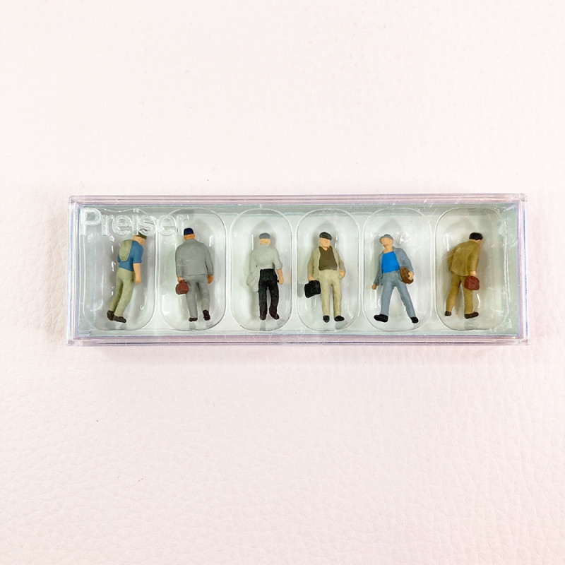 6 hommes en train de  marcher - PREISER 14086 - HO 1/87