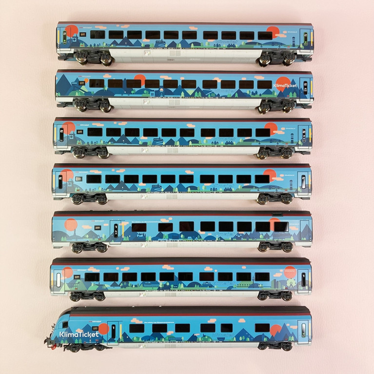 Rame "Klimajet" locomotive 1116 244-5 + 7 voitures ÖBB, Ep VI - ROCO 61500 - HO 1/87