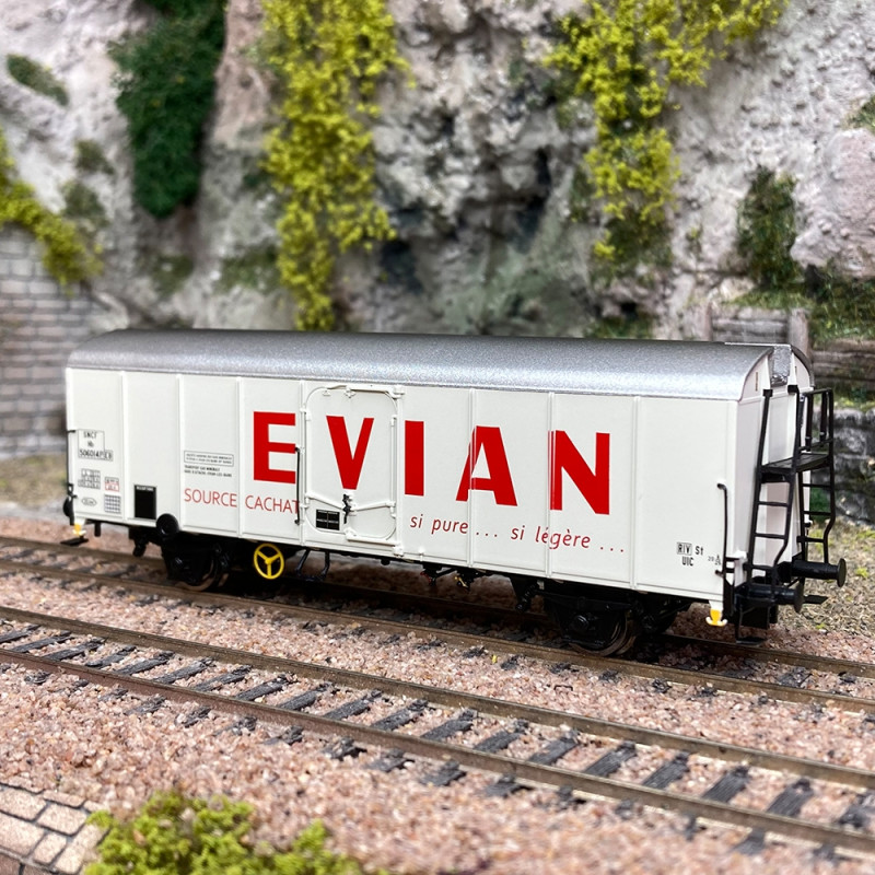 Wagon frigorifique HLV 2 essieux "Evian & Badoit", Sncf, Ep III - BRAWA 48348 - HO 1/87