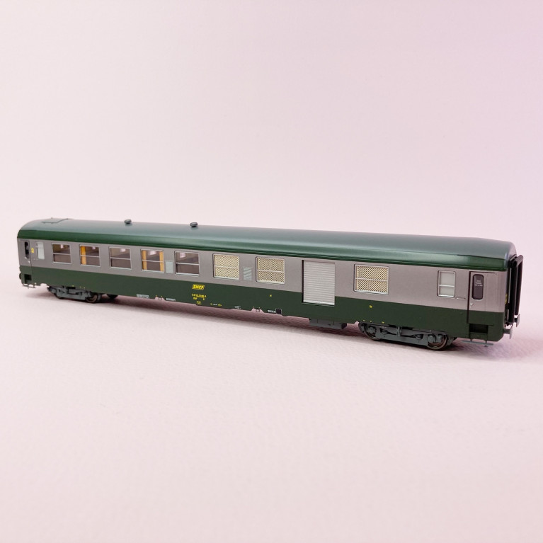 Voiture UIC B5D 2CL/fourgon, Logo encadré jaune, Sncf, Ep IV - REE VB301 - HO 1/87