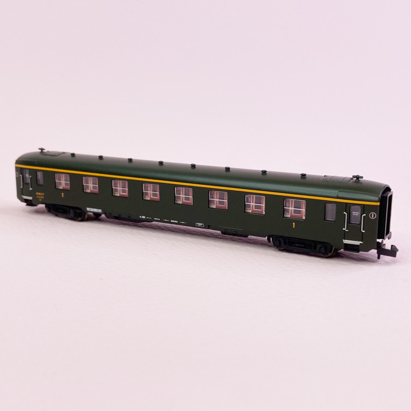 Voiture DEV AO A8 1CL Sud Est, Sncf, Ep IIIb- REE NW280 - N 1/160