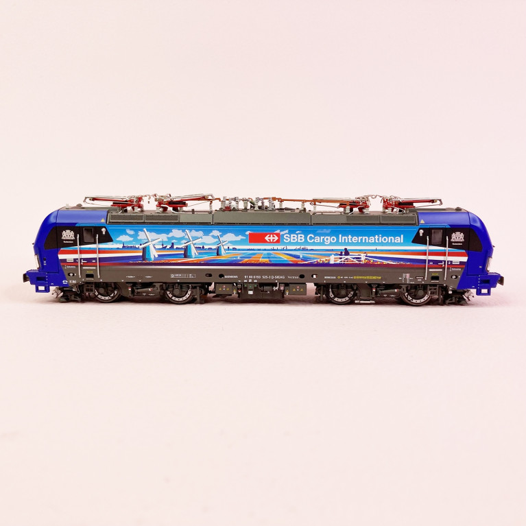 Locomotive électrique Vectron 525-3 "Cargo International, SBB, Ep VI - LSMODELS 17113 - HO 1/87