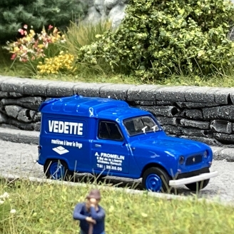 Renault 4L fourgonnette "Vedette" - BREKINA / SAI 2425 - HO 1/87