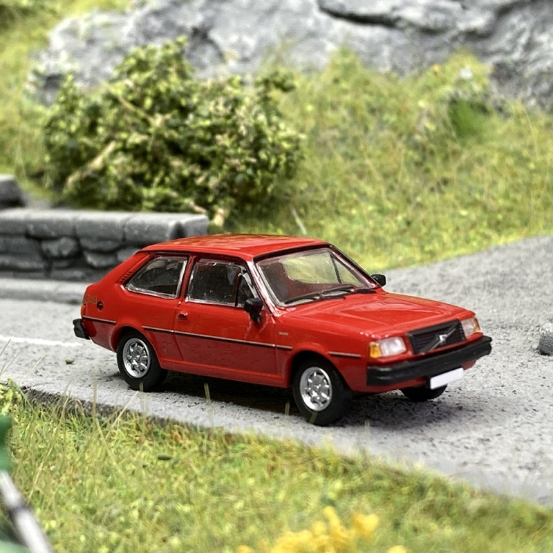 Volvo 343 Rouge - PCX870303 - HO 1/87