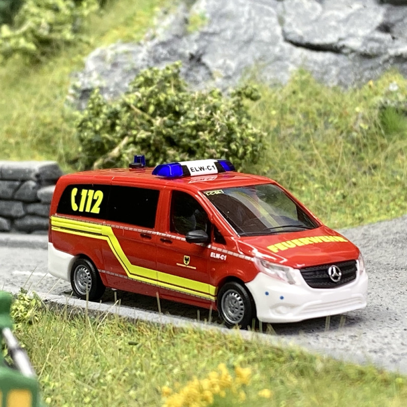 Mercedes Vito Pompiers "Dortmund" - BUSCH 51181 - HO 1/87