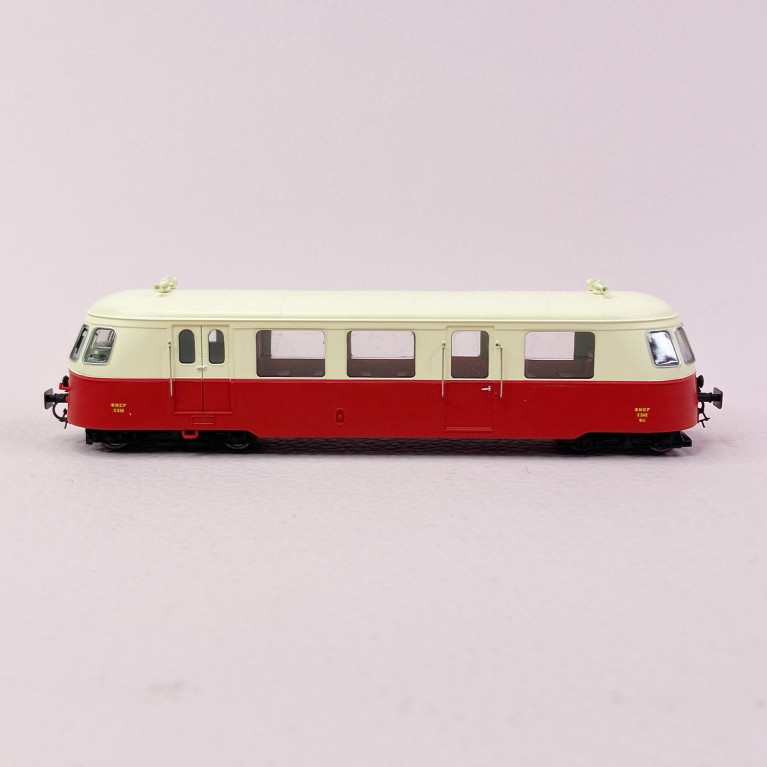 Autorail Billard A80d X242, 1 phare Sncf, Ep III digital son - REE VM007S - HOm et HOe 1/87