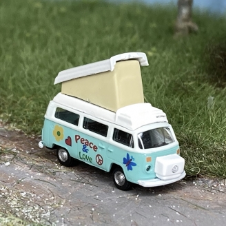 VW T2 Bay Window Camper, Westfalia, Hippies - MINIS LC3928 - N 1/160