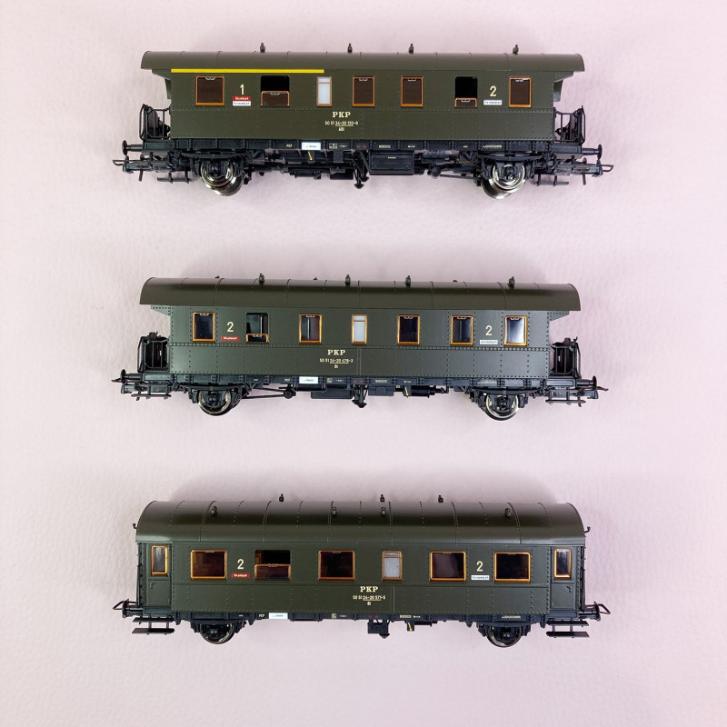 3 voitures (ex-DRG) type ABi, Bi, 2CL/1CL, PKP, Ep IV - ROCO 74019 - HO 1/87