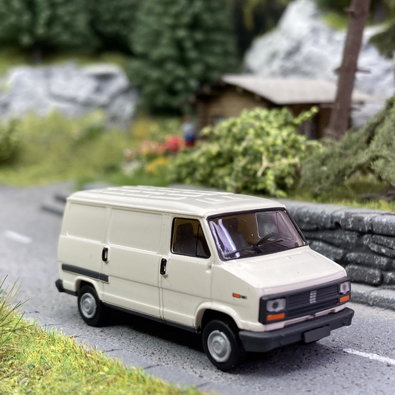 Fiat DUCATO Blanc - BREKINA 34916 - HO 1/87