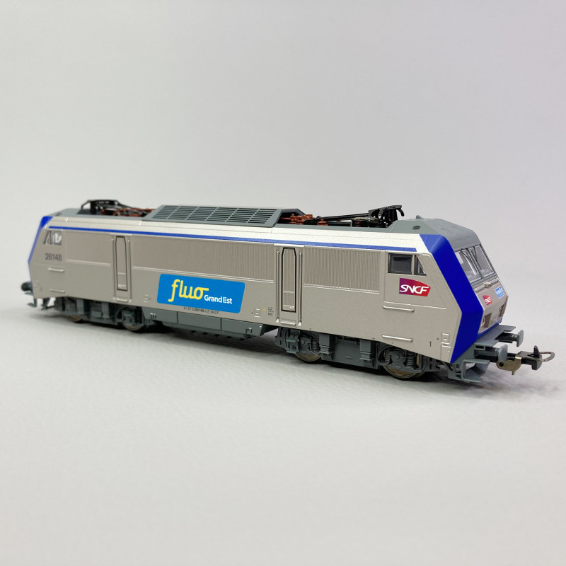 Coffret De Départ Avec Locomotive Diesel BB 66000 SNCF Et 3 Wagons Porte Containers H0