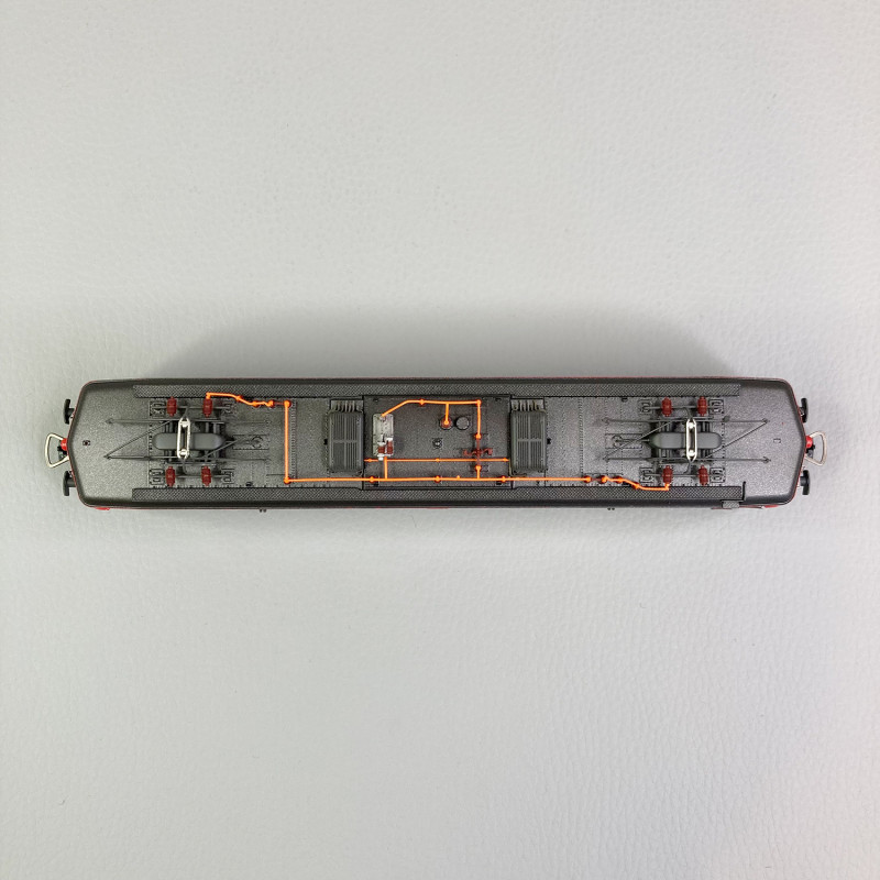 ROCO .LOCOMOTIVE ÉLECTRIQUE Ae 6/6 des SBB CFF. REF 4195 . HO . EUR 81