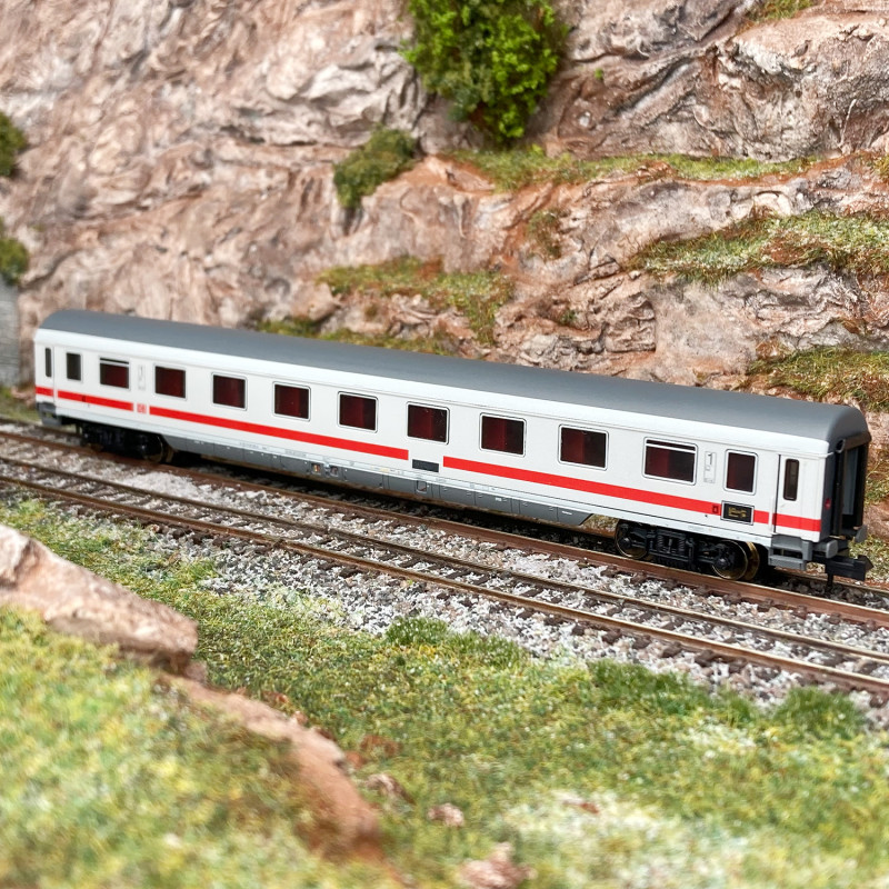 Voiture "IC 2013" train rapide 1CL Avmz 109, DB, Ep VI - MINITRIX 18416 - N 1/160