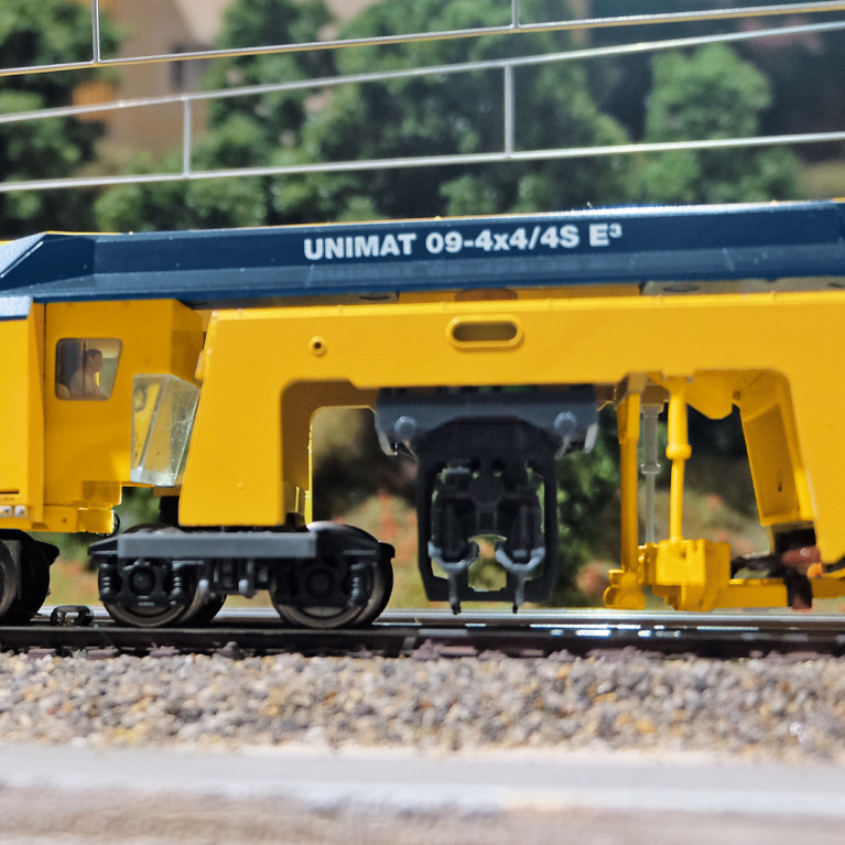 Bourreuse de rails 09-4x4/4s E3 "Unimat Plasser & Theurer, Ep VI, Digital Son 3R - MARKLIN 39935 - HO 1/87