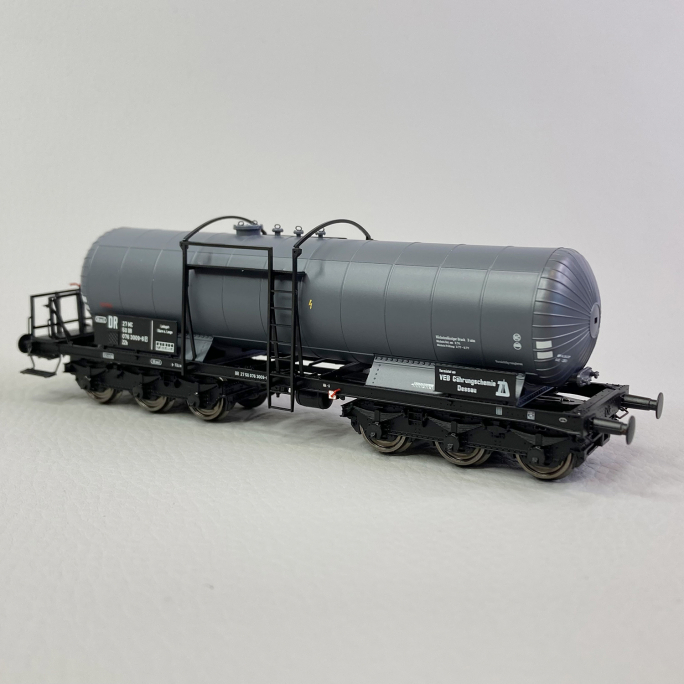 Wagon citerne ZZH "VEB GÄRHRUNGSCHEMIE DESSAU", DR , Ep IV - BRAWA 50560 - HO 1/87