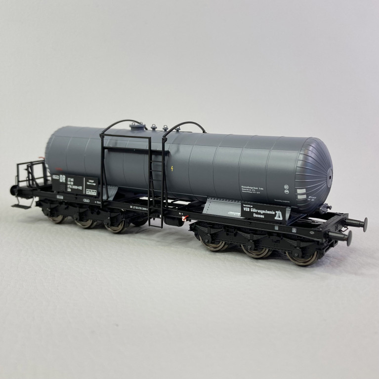 Wagon citerne ZZH "VEB GÄRHRUNGSCHEMIE DESSAU", DR , Ep IV - BRAWA 50560 - HO 1/87