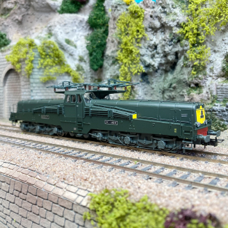 Locomotive CC 14018, livrée verte, 4 fanaux, Sncf, Ep III - JOUEF HJ2424 - HO 1/87