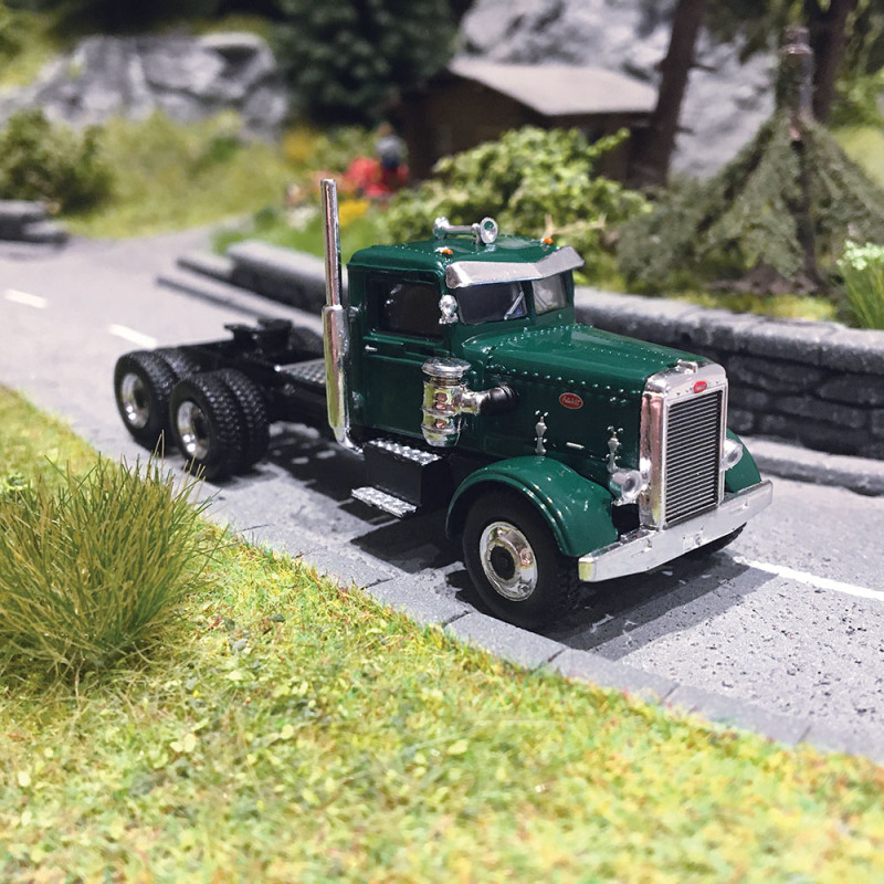 Camion Peterbilt 281, Vert Foncé - BREKINA 85751 - HO 1/87