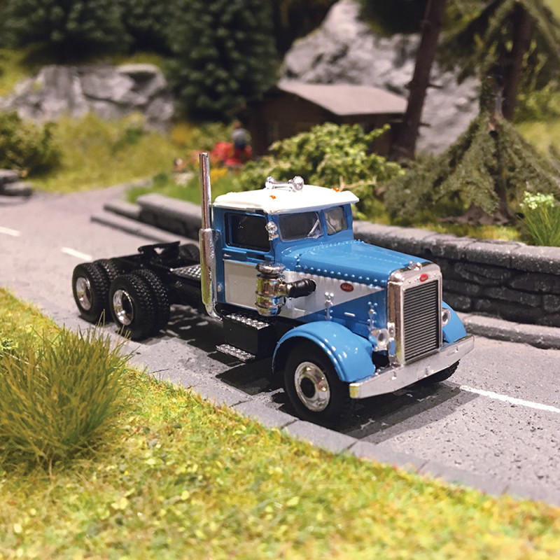 Camion Peterbilt 281, Bleu Clair / Blanc - BREKINA 85754 - HO 1/87