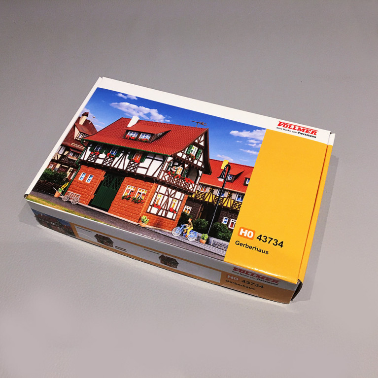 Maison à colombages à étage maquette à monter -HO-1/87-VOLLMER 43734