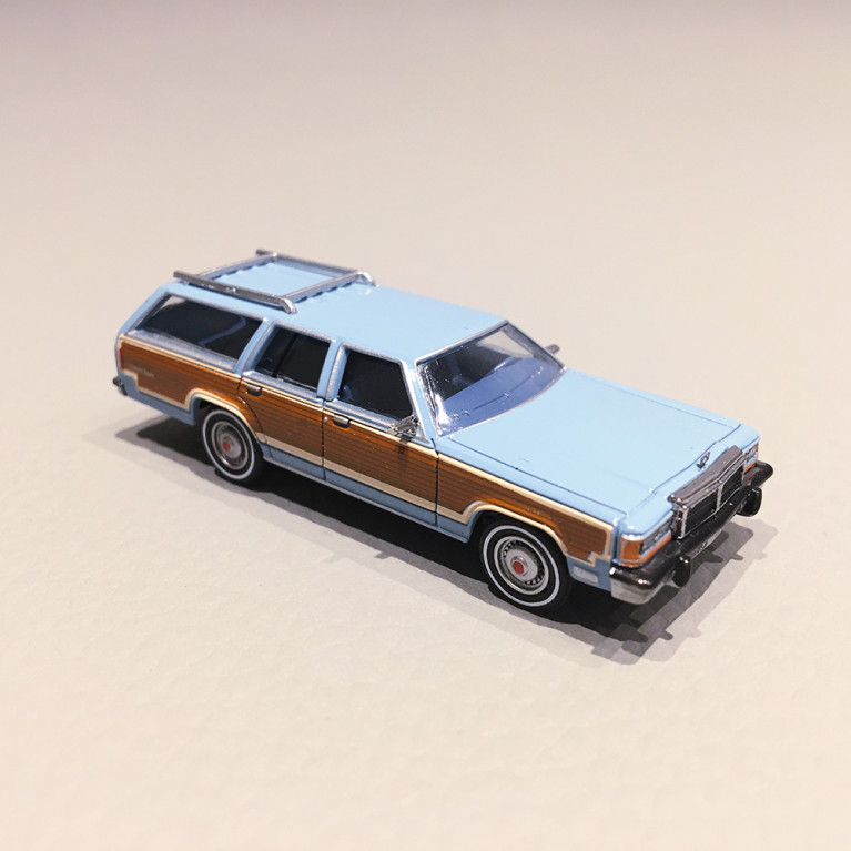 Ford LTD Country Squire Bleu / Woody - BREKINA 19625 - HO 1/87