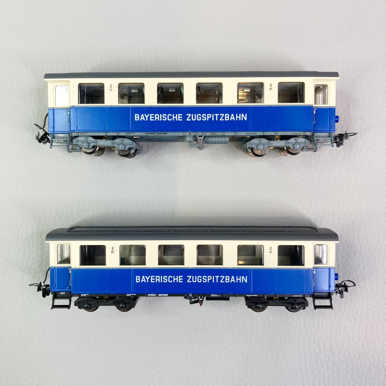 2 voitures de tourisme "Bayerische Zugspitzbahn", Ep V et VI - HOBBYTRAIN H43107 - HO 1/87