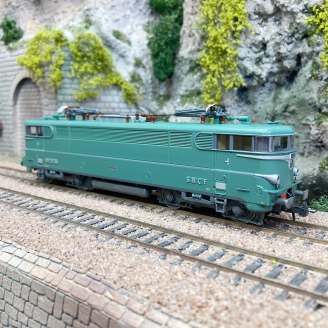 Locomotive électrique BB 25243, livrée verte, plaque Mistral, Sncf, Ep IV - ROCO 70560 - HO 1/87