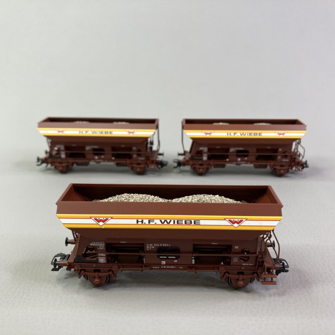 3 wagons trémie Fc 090, 2 essieux, H.F.WIEBE, Ep VI - TRIX 24142 -  HO 1/87