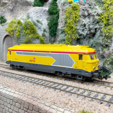 Locomotive diesel BB 67412 INFRA logo Carmillon, Sncf, Ep VI - PIKO 95175 - HO 1/87