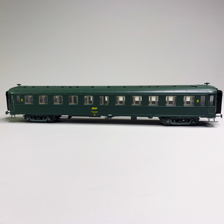 Voiture de tourisme B11, 2e classe de la SNCF, époque IV - REE VB-376 - HO 1/87