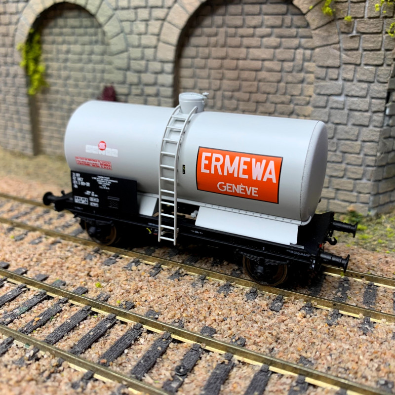SNCF, pack de 2 wagons-citernes pour le chlore, VTG + ermewa, livrée beige/orange/rouge
