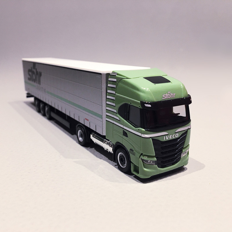 Tracteur Iveco S-Way 4x2 rouge Edition S-Way - Marge Models 2231-03-01