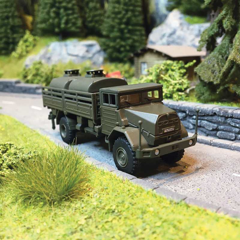 Camion Militaire, Transport de réservoirs, Man GL 5To - SCHUCO 452667100 - HO 1/87