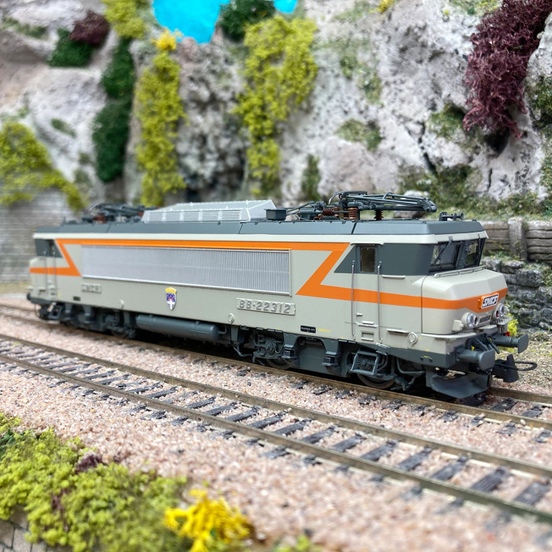 Locomotive électrique BB 22312, Marseille, blason, Sncf,  Ep IV - Lsmodels 11059 - HO 1/87