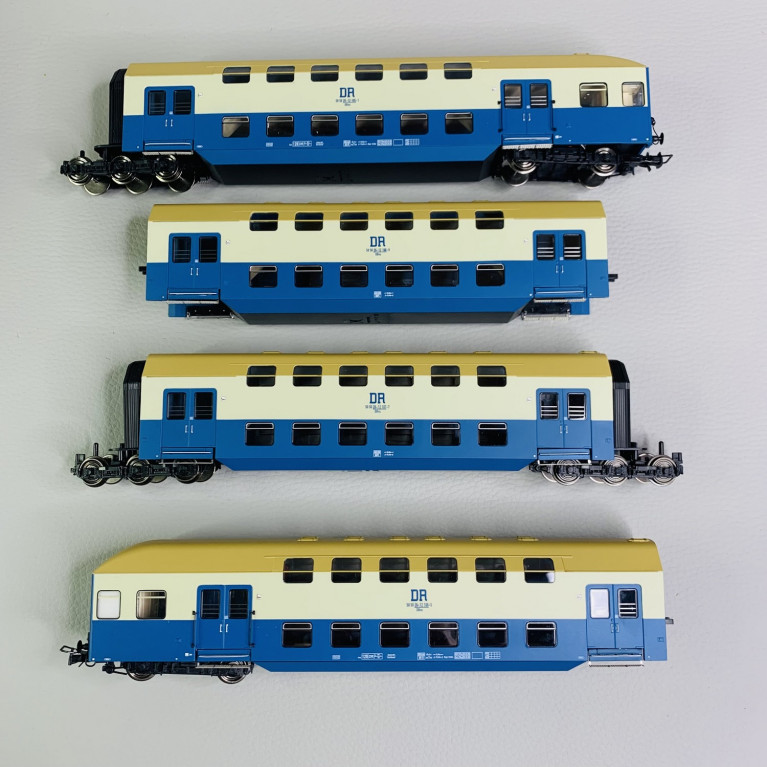 4 unités de voitures à deux niveaux sans unité de commande de cabine, DR, Ep IV - RIVAROSSI HR4371 - HO 1/87