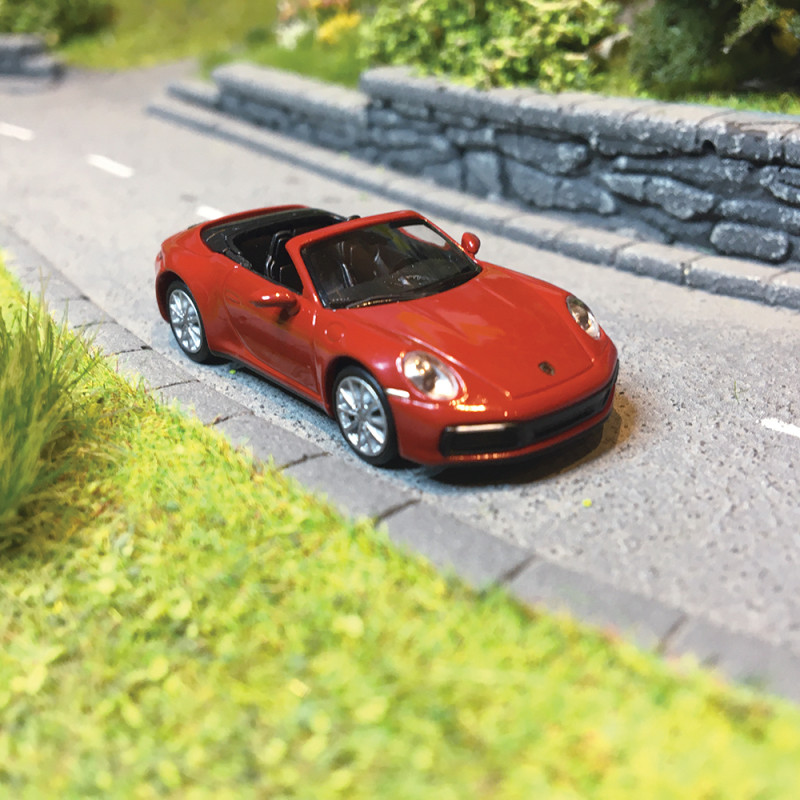 Porsche 992 Carrera 4S Cabriolet Rouge, 2019 - MINICHAMPS 870 068332 - 1/87