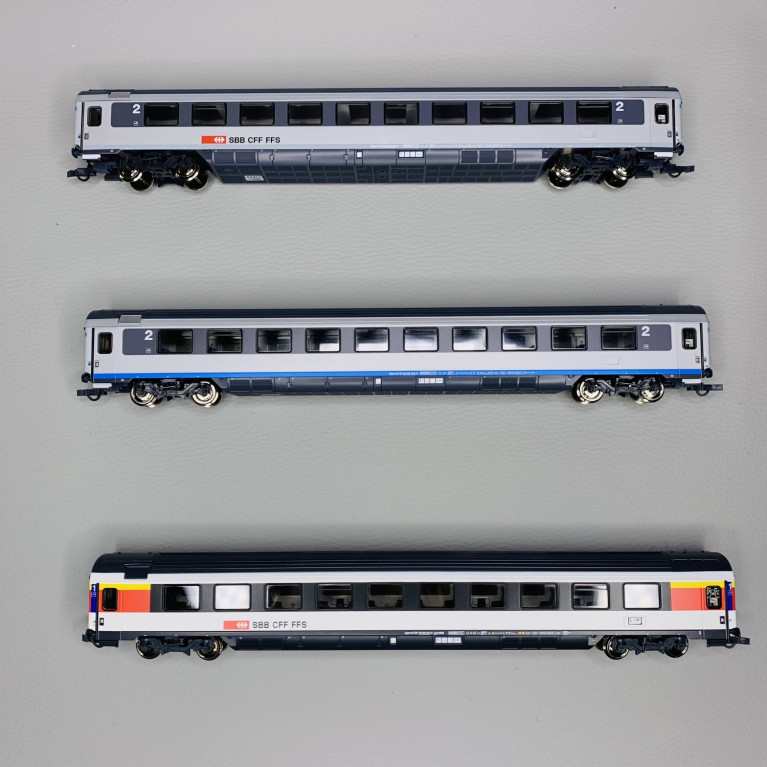 3 voitures voyageurs Eurocity EC7, SBB CFF, Ep VI - ROCO 74022- HO 1/87