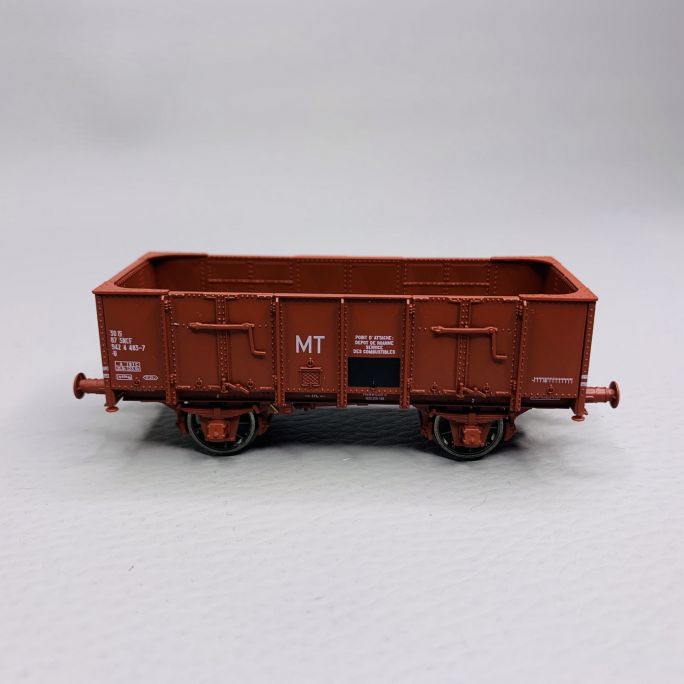 Tombereau OCEM 19 tôlé N° 30 87 942 4 483-7, SNCF MT, Ep IV - REE WB838 - HO 1/87