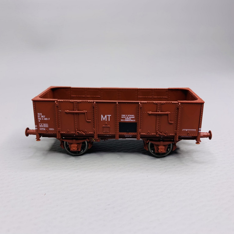 Tombereau OCEM 19 tôlé N° 30 87 942 4 483-7, SNCF MT, Ep IV - REE WB838 - HO 1/87